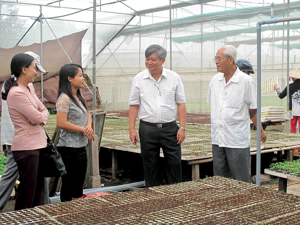 Chung tay tiếp sức cho tài năng Việt