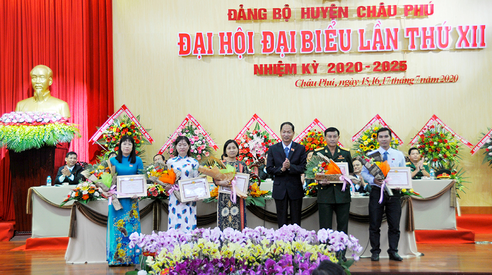 Khai mạc Đại hội đại biểu Đảng bộ huyện Châu Phú lần thứ XII (nhiệm kỳ 2020 - 2025)