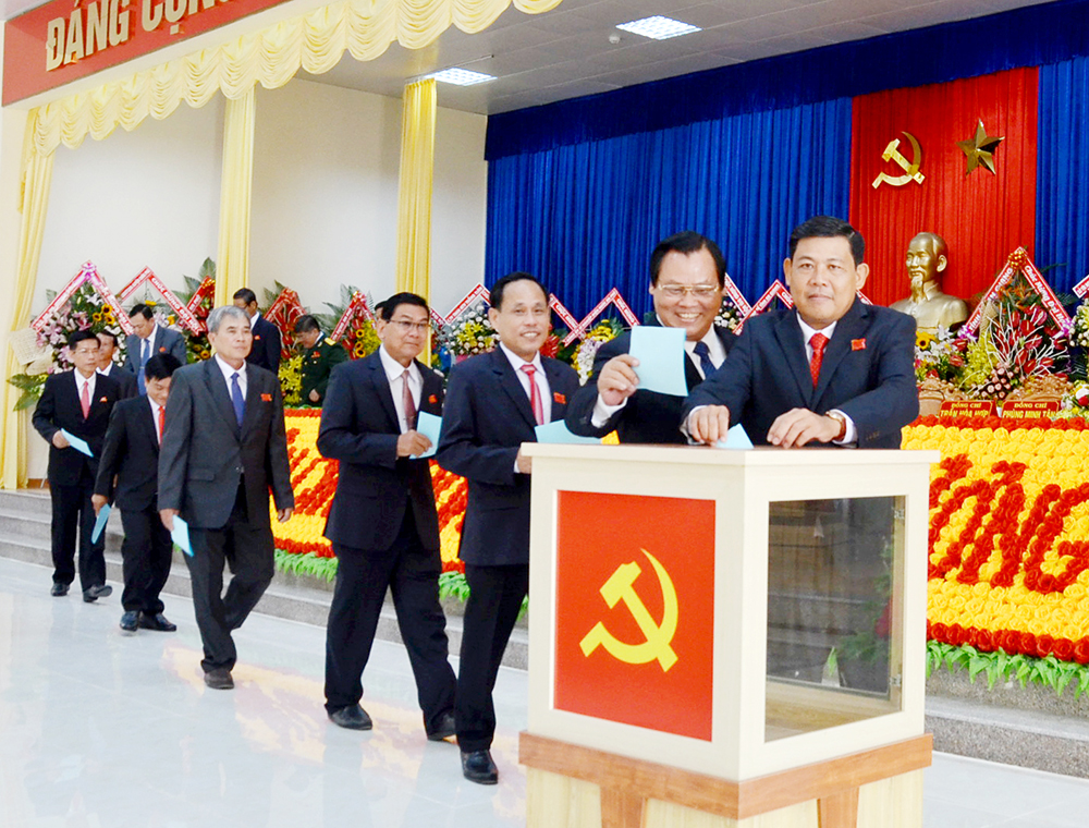 Đồng chí Ngô Công Thức tái đắc cử Bí thư Huyện ủy An Phú