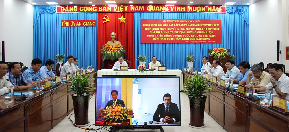 Triển khai Nghị quyết của Bộ Chính trị về định hướng chiến lược phát triển năng lượng quốc gia
