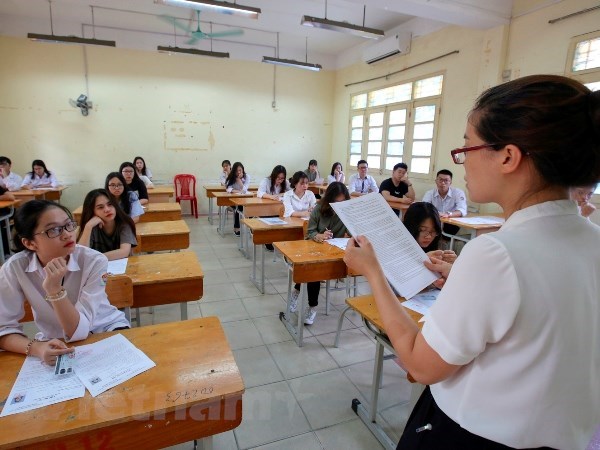 Chủ động phương án thi Tốt nghiệp THPT trong điều kiện mưa lũ