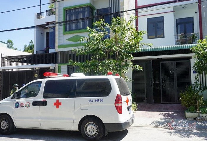 Phun khử khuẩn, cách ly con rể và cháu bệnh nhân nghi nhiễm Covid-19
