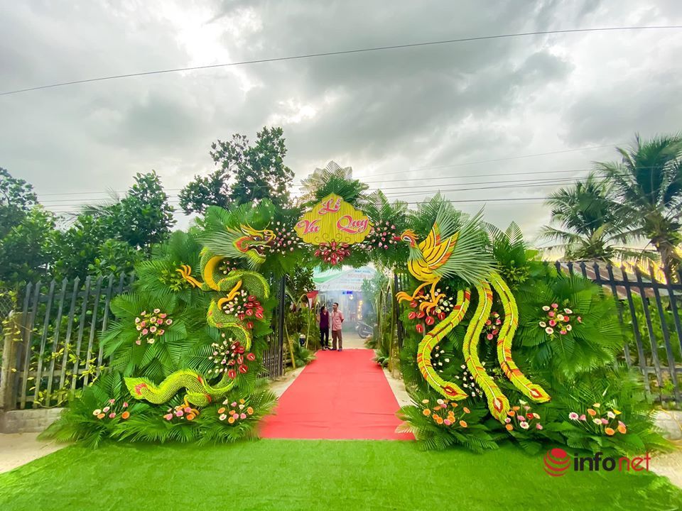 Độc đáo cổng cưới 'có 1 không 2' ở miền Tây sông nước