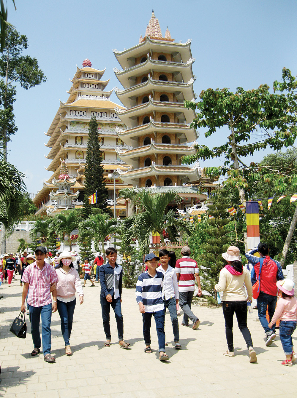 Vòng quanh Bảy Núi