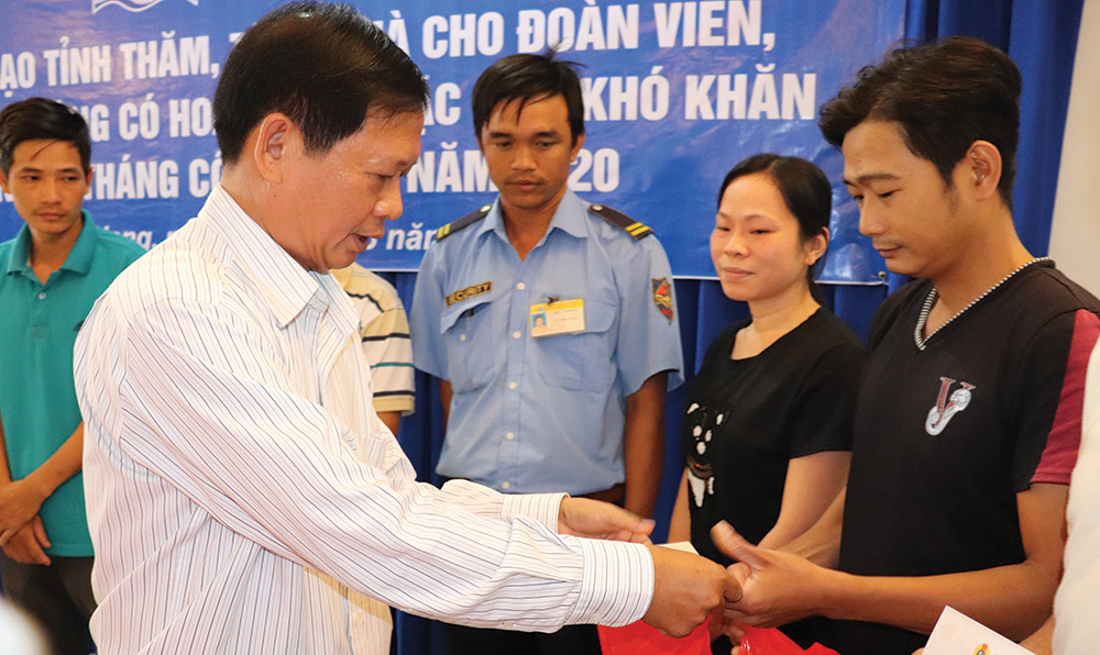 Đời sống công nhân, người lao động còn nhiều khó khăn