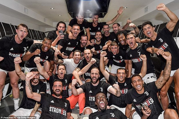 Ronaldo tỏa sáng giúp Juventus vô địch Serie A sớm hai vòng đấu
