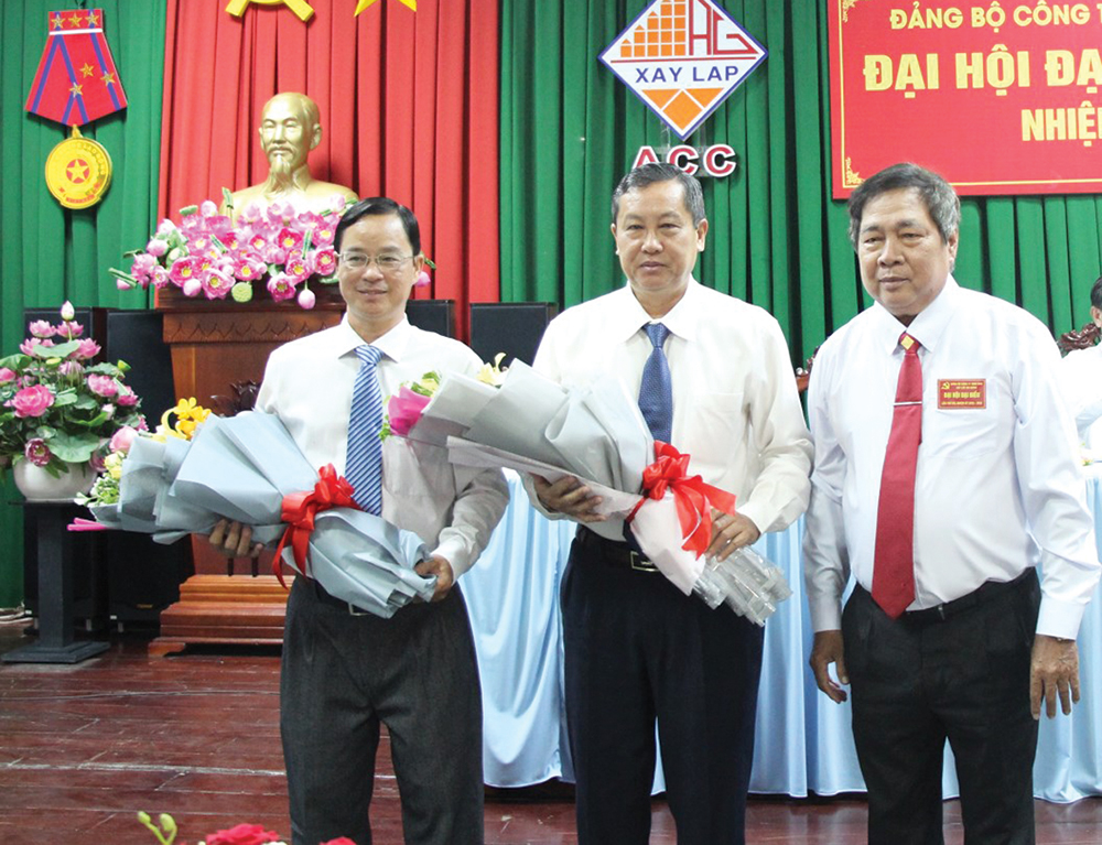 Đảng bộ Khối Cơ quan và Doanh nghiệp tỉnh An Giang: Nâng cao năng lực lãnh đạo, sức chiến đấu của tổ chức Đảng và chất lượng đội ngũ đảng viên; thi đua hoàn thành tốt nhiệm vụ chính trị, sản xuất - kinh doanh