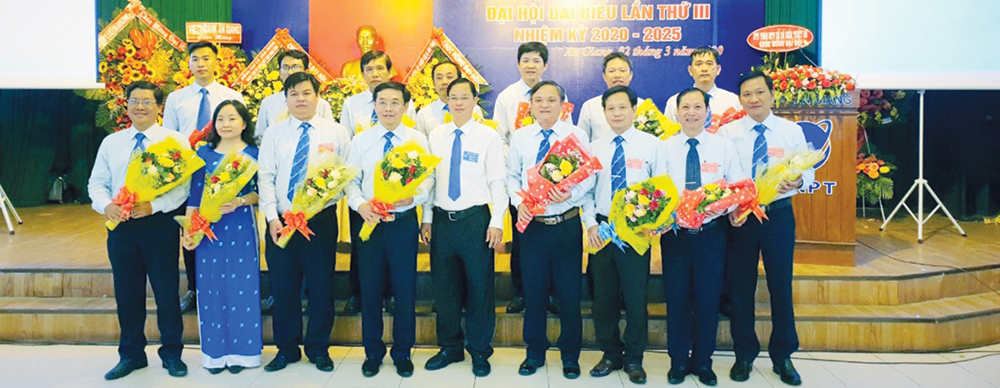 Đảng bộ Khối Cơ quan và Doanh nghiệp tỉnh An Giang: Nâng cao năng lực lãnh đạo, sức chiến đấu của tổ chức Đảng và chất lượng đội ngũ đảng viên; thi đua hoàn thành tốt nhiệm vụ chính trị, sản xuất - kinh doanh