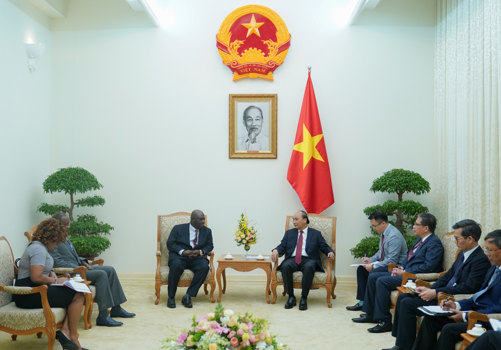 Thủ tướng Nguyễn Xuân Phúc tiếp Đại sứ Nigeria