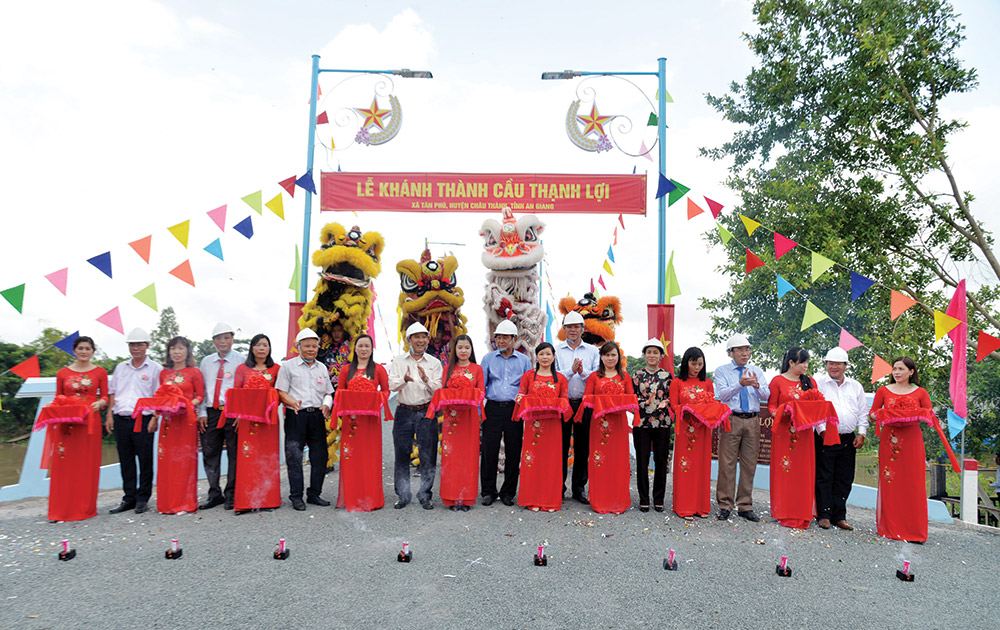 Phát huy dân chủ, khai thác lợi thế, khơi dậy khát vọng phát triển bền vững