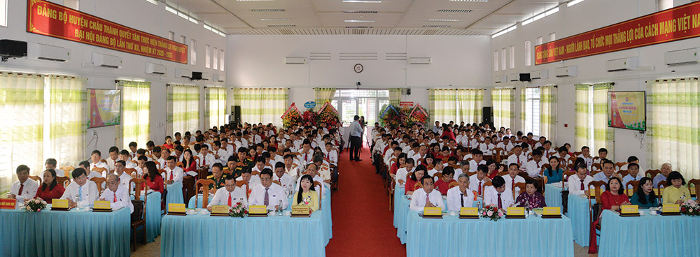 Chào mừng Đại hội đại biểu Đảng bộ huyện Châu Thành lần XII
(nhiệm kỳ 2020-2025): Phát huy lợi thế - tiềm năng, đột phá phát triển