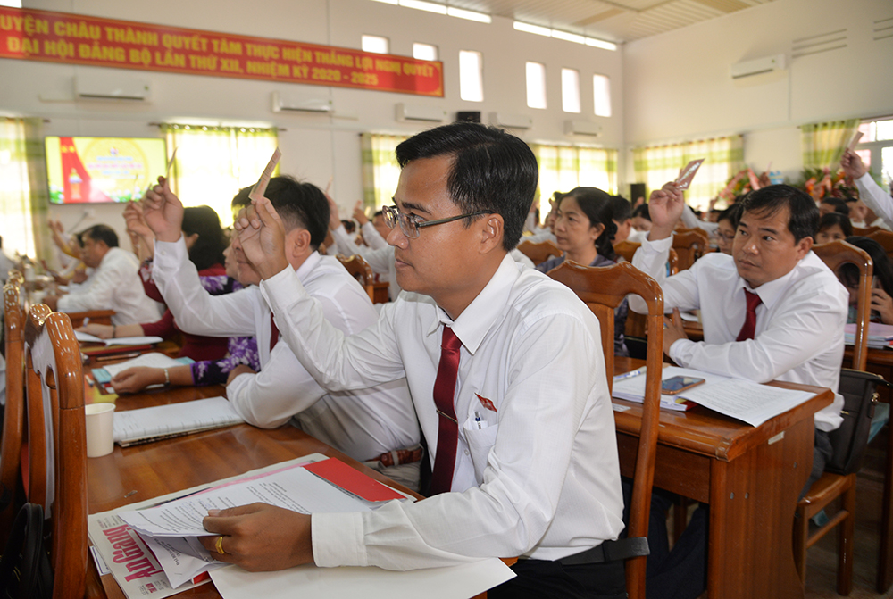 Đại hội đại biểu Đảng bộ huyện Châu Thành lần thứ XII (nhiệm kỳ 2020-2025) thành công tốt đẹp