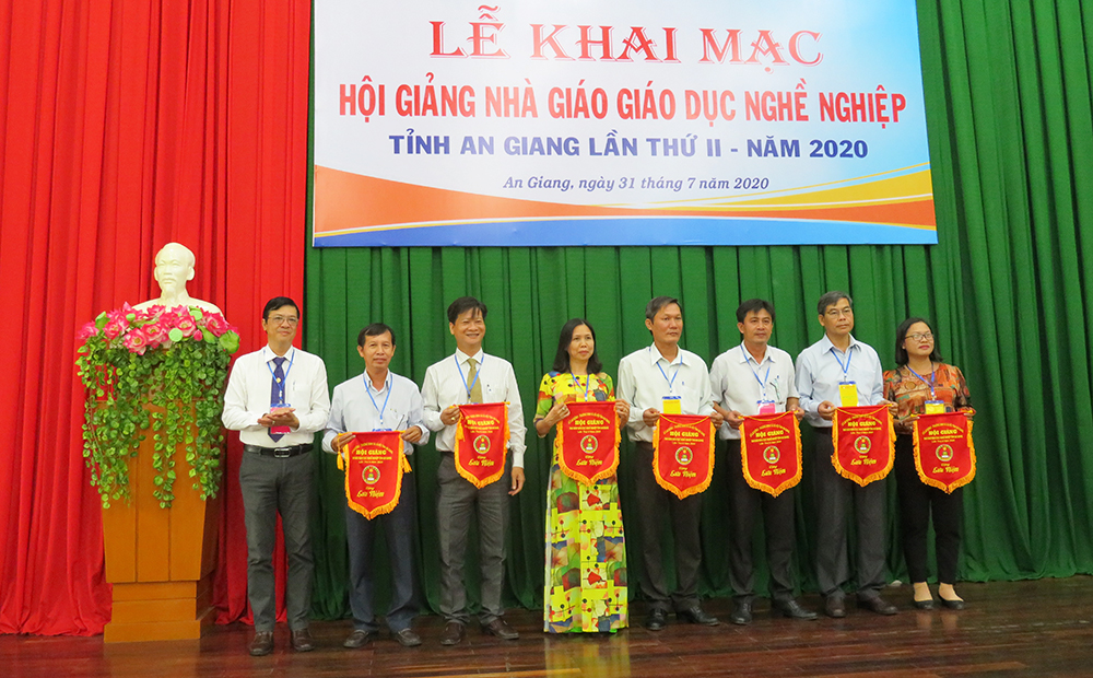 Khai mạc Hội giảng nhà giáo giáo dục nghề nghiệp tỉnh An Giang lần thứ II