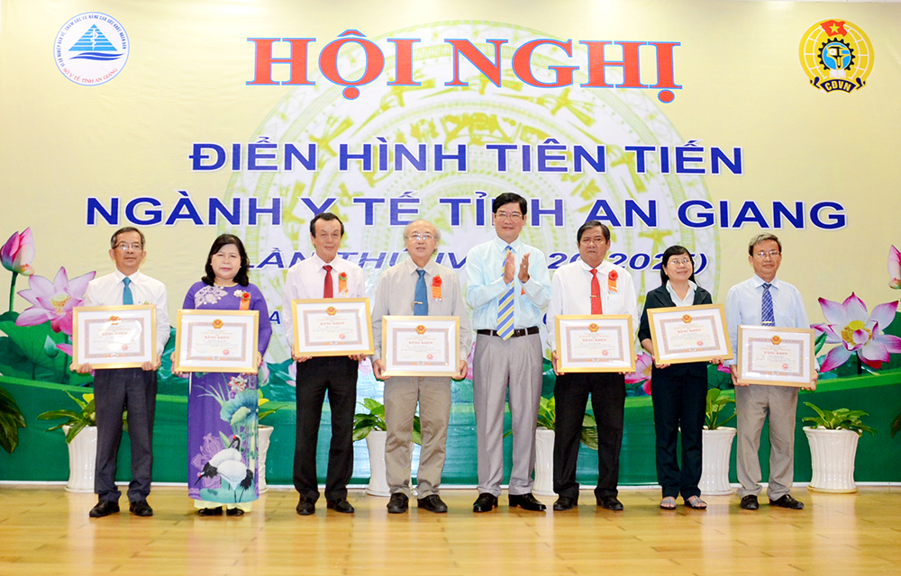 Hội nghị điển hình tiên tiến ngành y tế An Giang