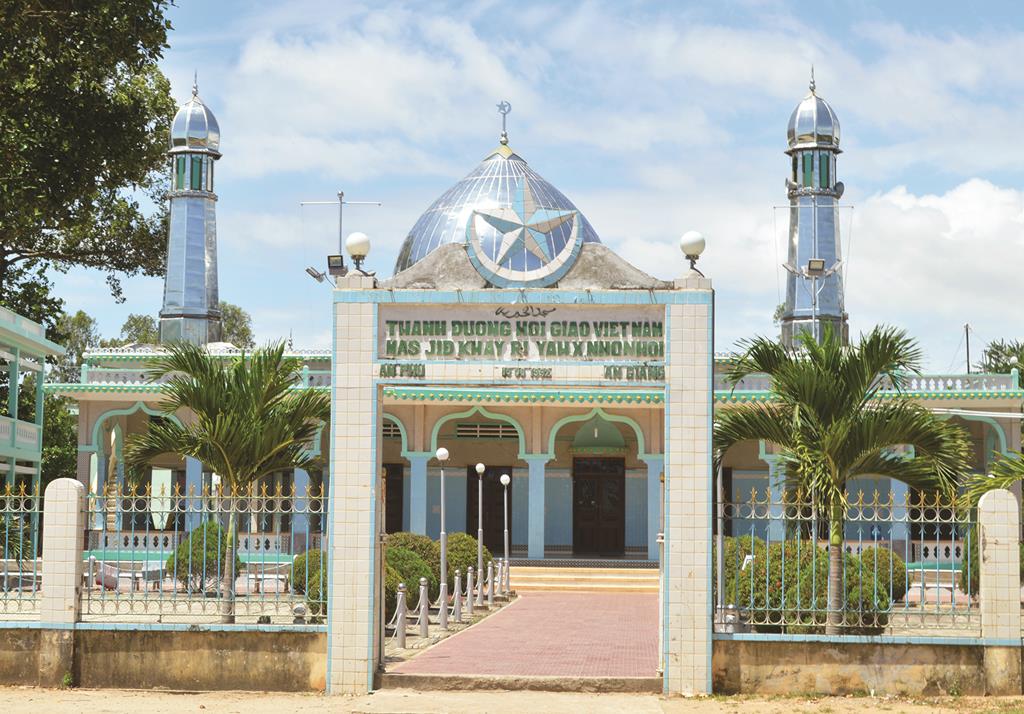 Phát triển du lịch ở đầu nguồn