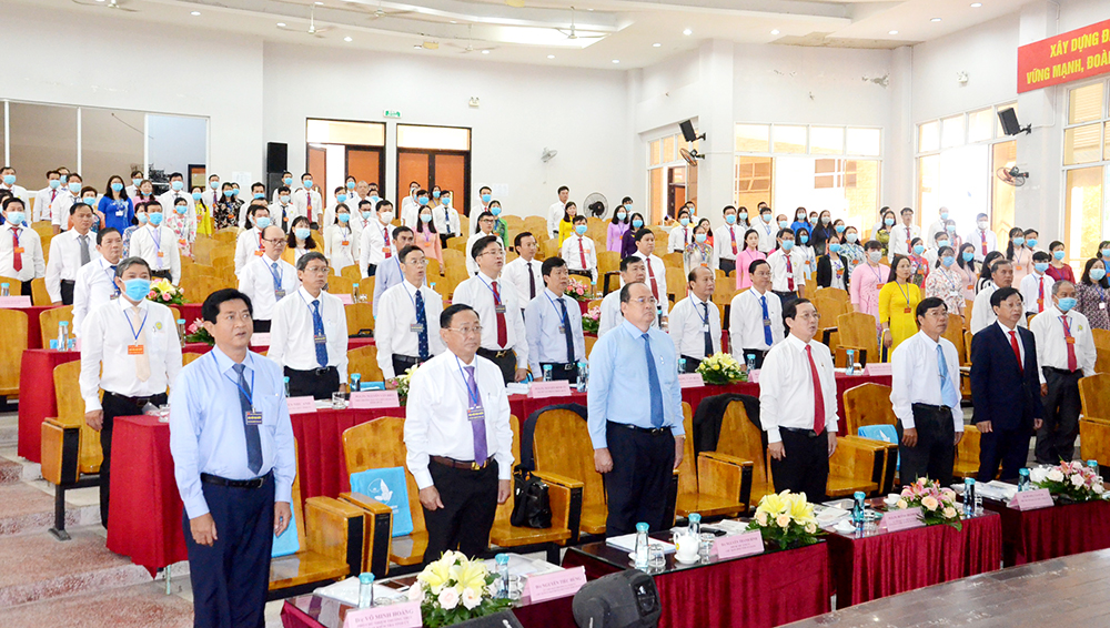 PGS.TS Trần Văn Đạt đắc cử Bí thư Đảng ủy Trường Đại học An Giang