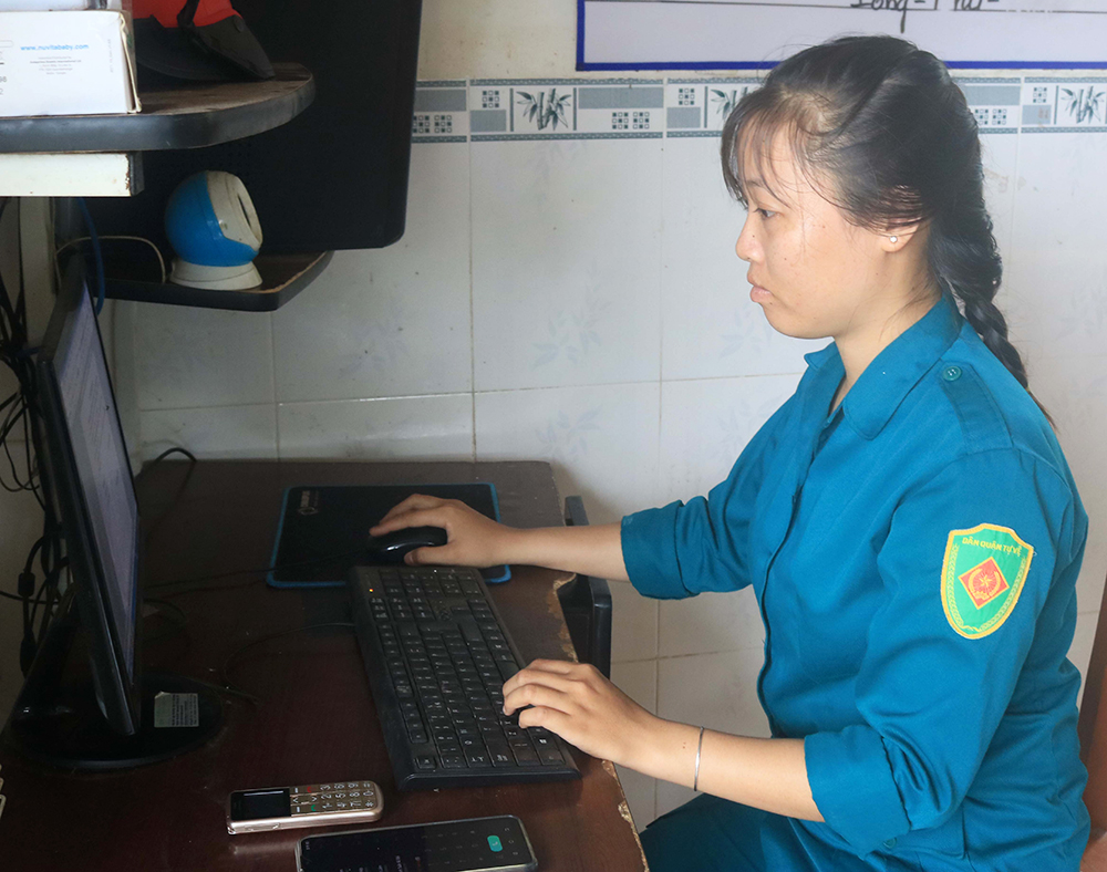 “Bông hồng xanh” nơi biên giới