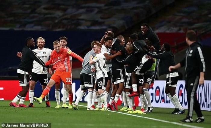 Fulham thăng hạng Premier League sau trận cầu đắt giá nhất thế giới