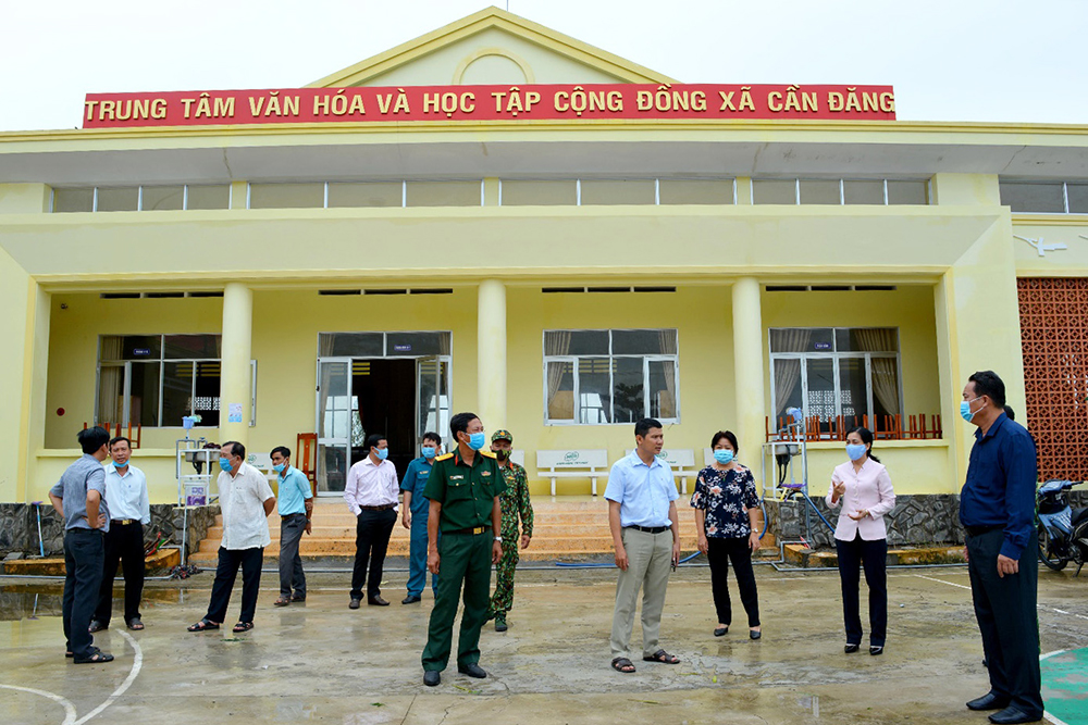 Lãnh đạo huyện Châu Thành kiểm tra công tác chuẩn bị tại khu cách ly phòng, chống dịch COVID-19