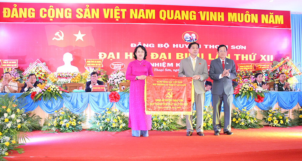 Khai mạc Đại hội đại biểu Đảng bộ huyện Thoại Sơn lần thứ XII (nhiệm kỳ 2020 – 2025)