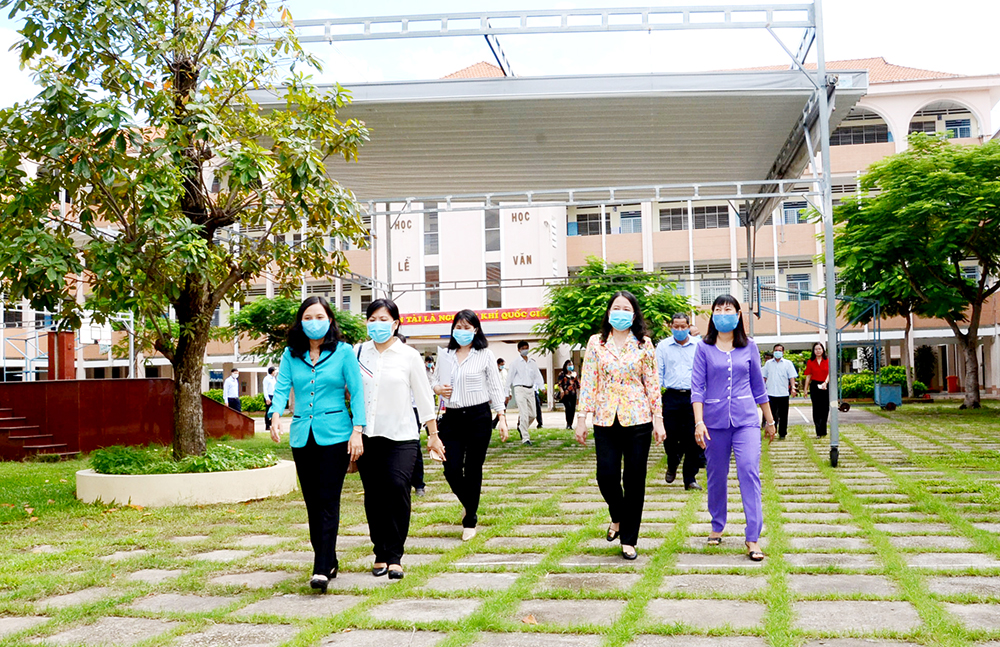 Bí thư Tỉnh ủy kiểm tra công tác đảm bảo kỳ thi tốt nghiệp THPT 2020