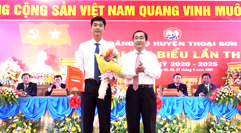 Đại hội đại biểu Đảng bộ huyện Thoại Sơn lần thứ XII (nhiệm kỳ 2020-2025) thành công tốt đẹp