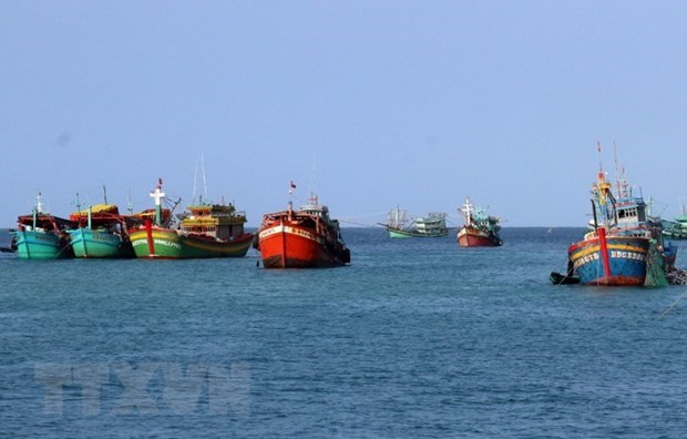 Vùng áp thấp di chuyển chậm, tàu thuyền đề phòng nguy cơ lốc xoáy