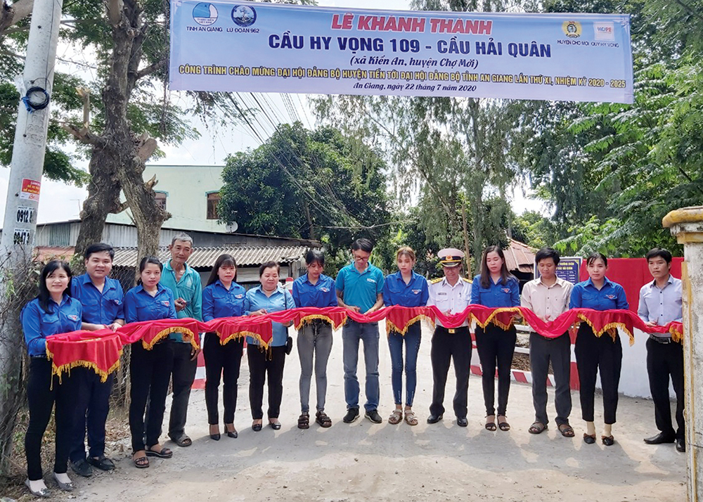 Những cây cầu mang tên Hy Vọng