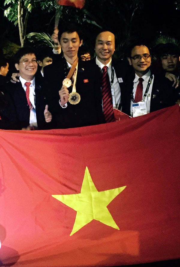 9X Bến Tre giành huy chương đồng IT thế giới, mở công ty phần mềm
