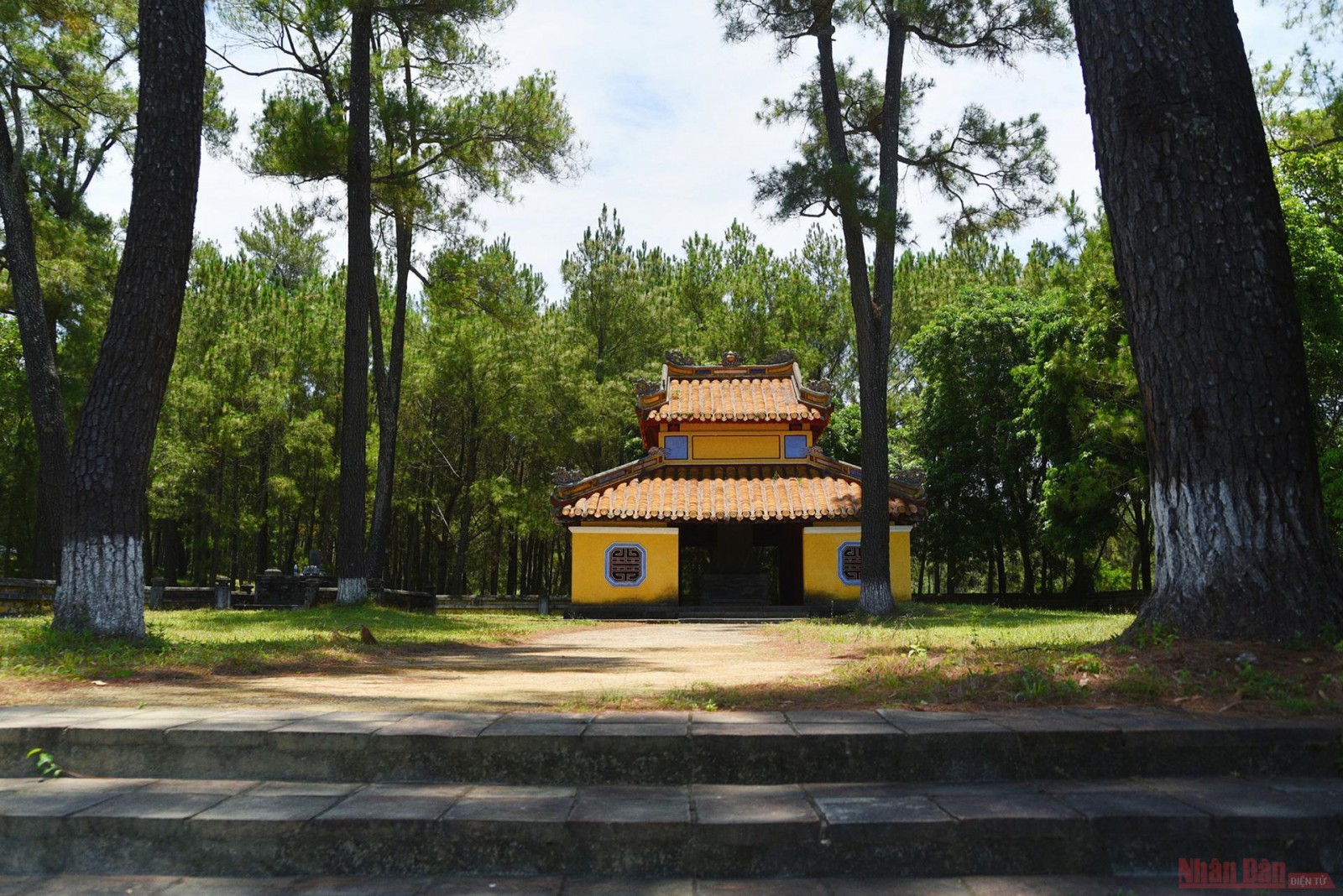 Lăng Gia Long, nơi an nghỉ của vị vua đầu tiên triều Nguyễn