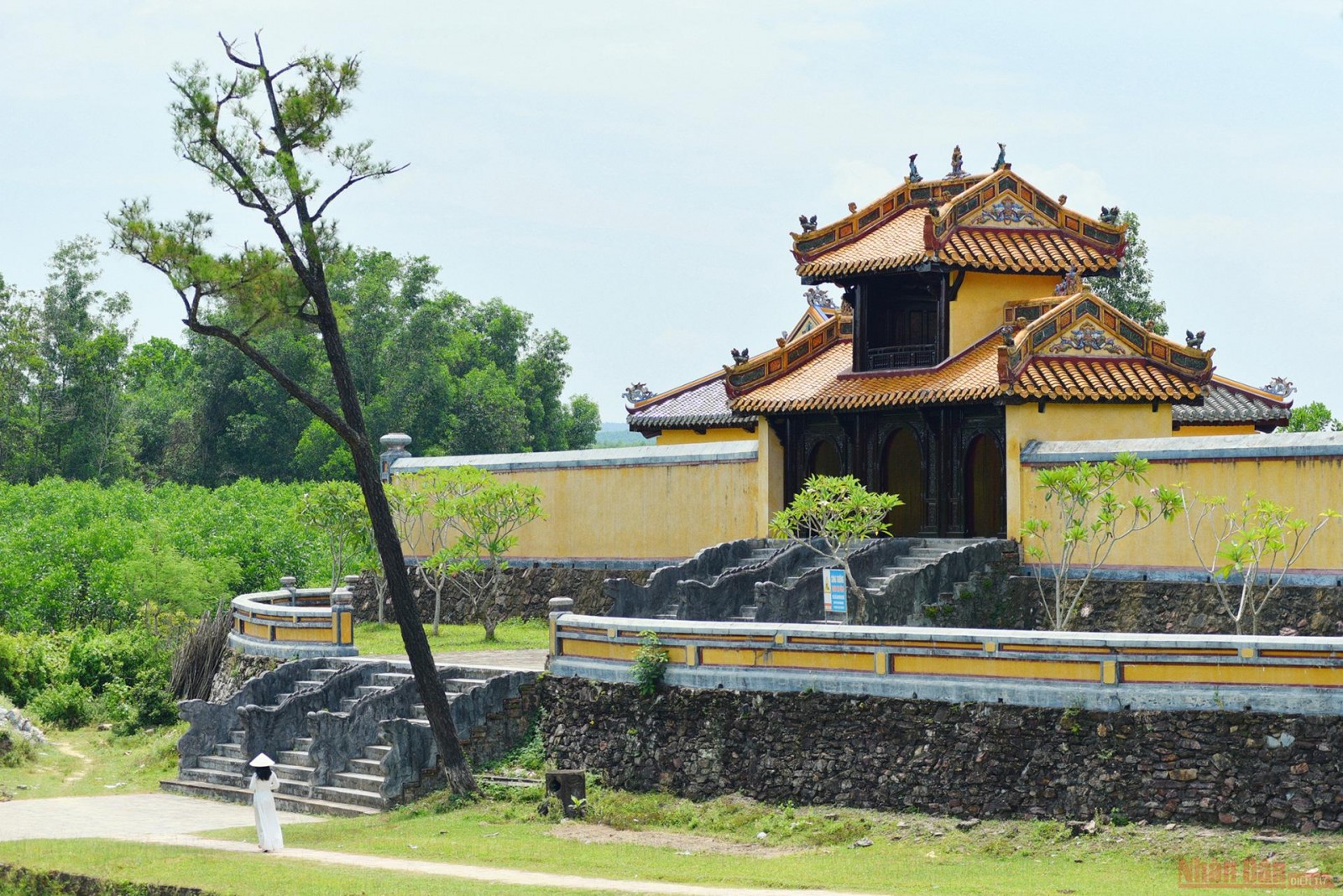 Lăng Gia Long, nơi an nghỉ của vị vua đầu tiên triều Nguyễn
