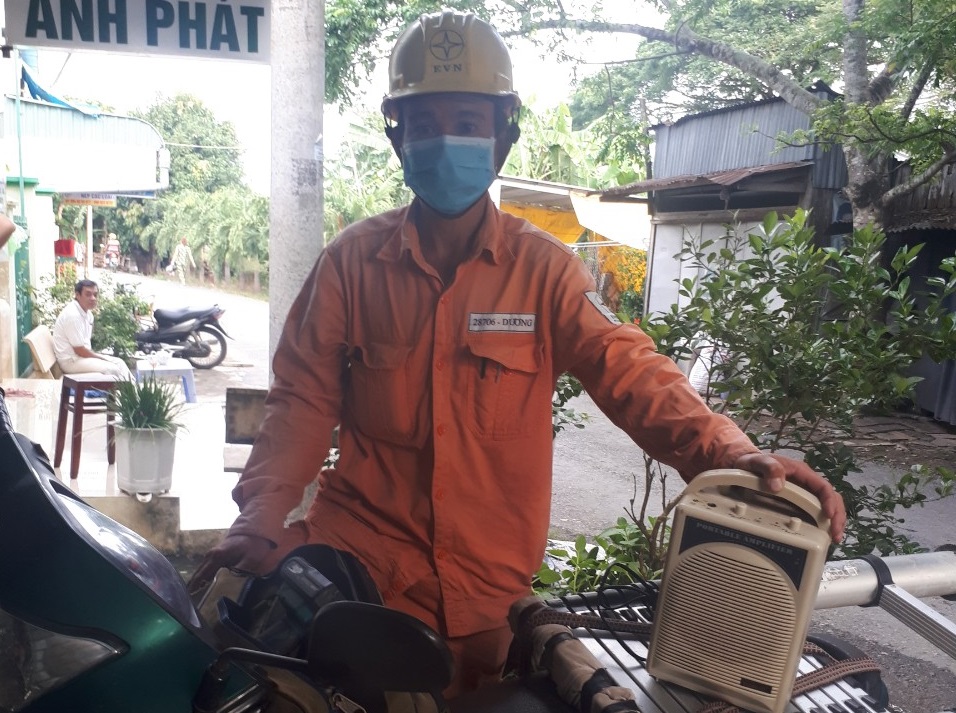 Điện lực Long Xuyên đẩy mạnh công tác thanh toán tiền điện không dùng tiền mặt trên địa bàn TP. Long Xuyên