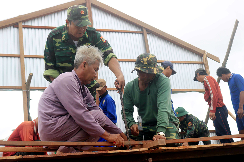 Xây dựng chốt vượt lũ mẫu trên tuyến biên giới An Giang