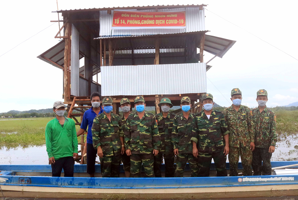 Xây dựng chốt vượt lũ mẫu trên tuyến biên giới An Giang