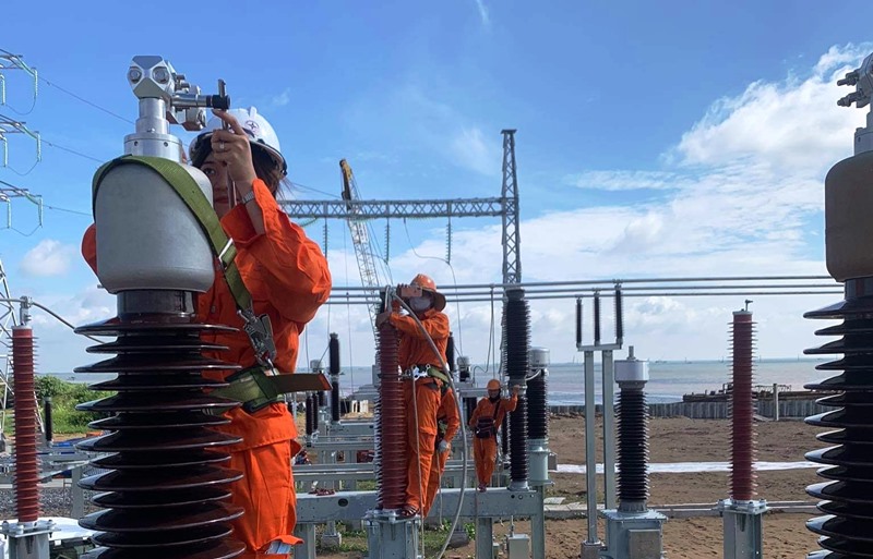 Đẩy mạnh phát triển năng lượng tái tạo