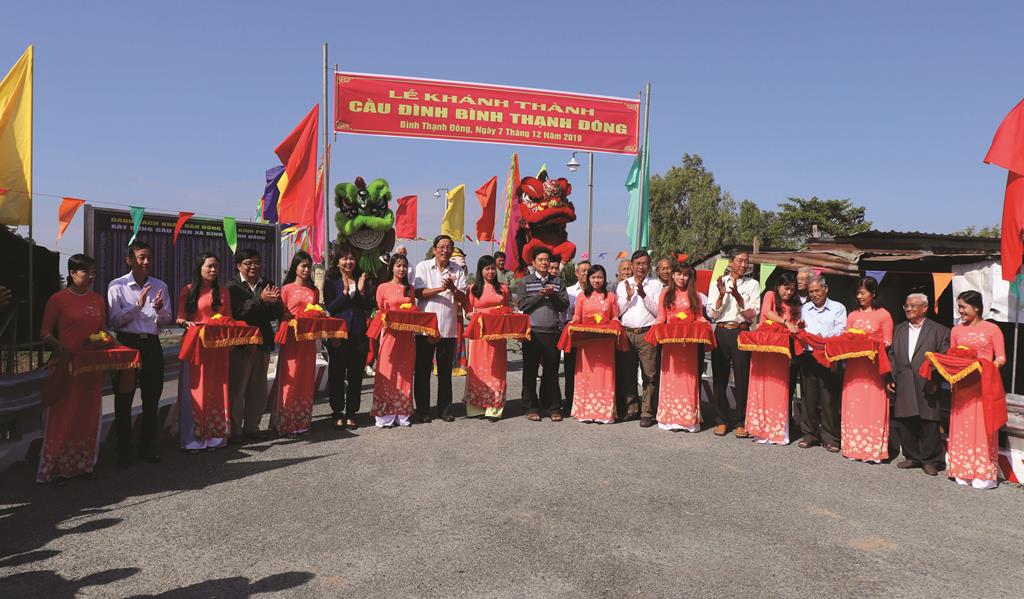Chào mừng Đại hội đại biểu Đảng bộ huyện Phú Tân lần thứ XII, nhiệm kỳ 2020-2025: Đưa huyện cù lao phát triển xứng đáng với tên gọi “Phú Tân”