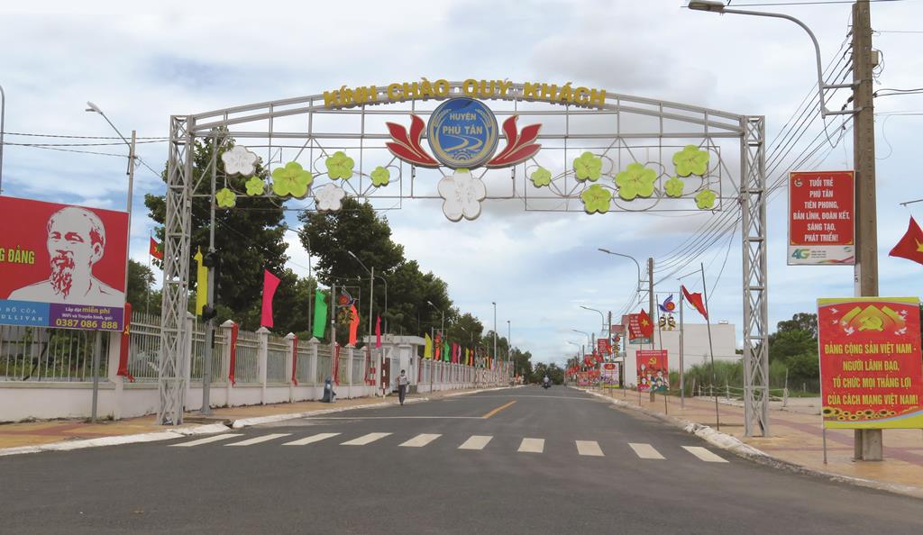 Chào mừng Đại hội đại biểu Đảng bộ huyện Phú Tân lần thứ XII, nhiệm kỳ 2020-2025: Đưa huyện cù lao phát triển xứng đáng với tên gọi “Phú Tân”