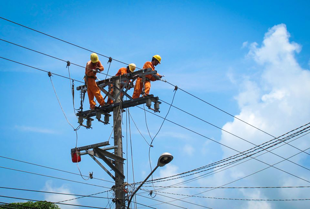 Điện lực Châu Đốc: Chung sức đảm bảo cung ứng điện trong mùa mưa và mùa dịch