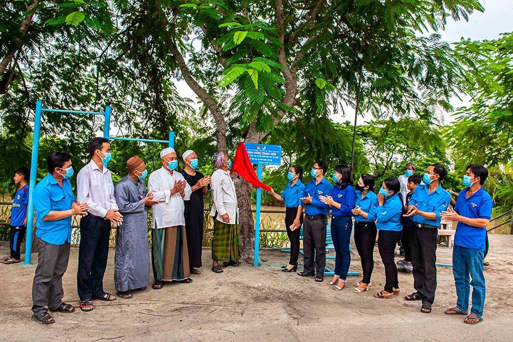 Bàn giao công trình thanh niên “Điểm sinh hoạt, giải trí cho thanh niên dân tộc thiểu số Chăm” năm 2020