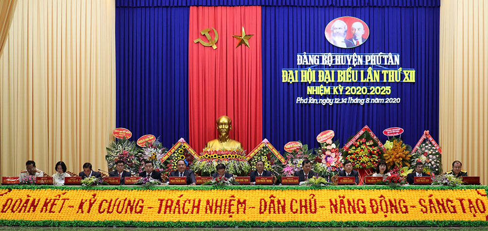 Khai mạc Đại hội Đại biểu Đảng bộ huyện Phú Tân lần thứ XII (nhiệm kỳ 2020-2025)