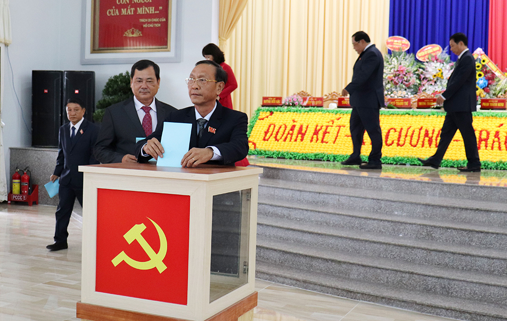 Khai mạc Đại hội Đại biểu Đảng bộ huyện Phú Tân lần thứ XII (nhiệm kỳ 2020-2025)