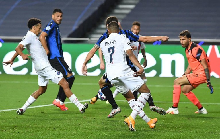 Ngược dòng khó tin, PSG vào bán kết Champions League