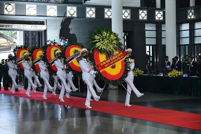 Tổ chức trọng thể Lễ viếng nguyên Tổng Bí thư Lê Khả Phiêu