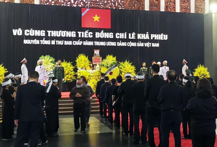 Tổ chức trọng thể Lễ viếng nguyên Tổng Bí thư Lê Khả Phiêu