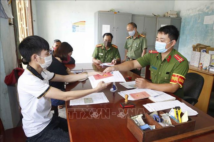 Nhân 75 năm Ngày truyền thống Công an nhân dân 19-8: Khi Công an chính quy về xã