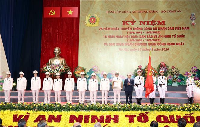 Thủ tướng: Công an nhân dân cần tạo chuyển biến rõ nét về trật tự an toàn xã hội