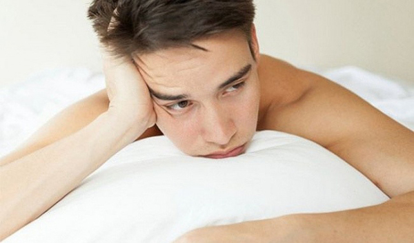 Nhóm người tuổi thọ thấp thường có 4 dấu hiệu khi thức dậy