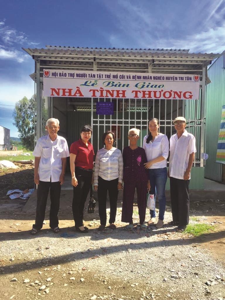 Điểm tựa của những hoàn cảnh khó khăn