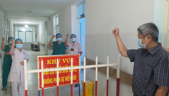 Những bước tiến ngoạn mục của Đà Nẵng, Quảng Nam trong chống dịch Covid-19