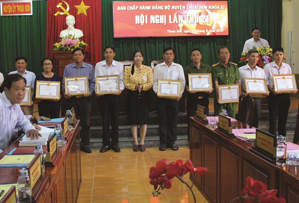 Thi đua yêu nước bằng những việc làm cụ thể